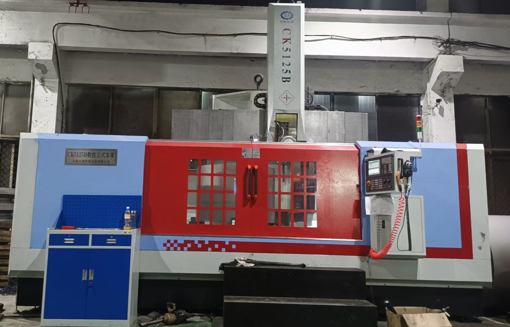 CK5125B半封閉單柱數(shù)控立車(chē)